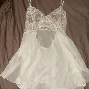 Victoria’s Secret Sleepwear Lace Cami Babydoll Chemise Slip White Ivory M